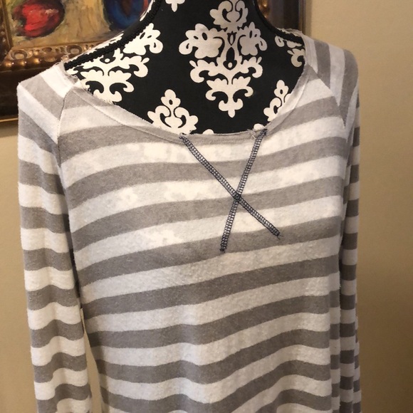 Vintage Havana Distressed striped loose fit long sleeved comfy sweater - Picture 2 of 10